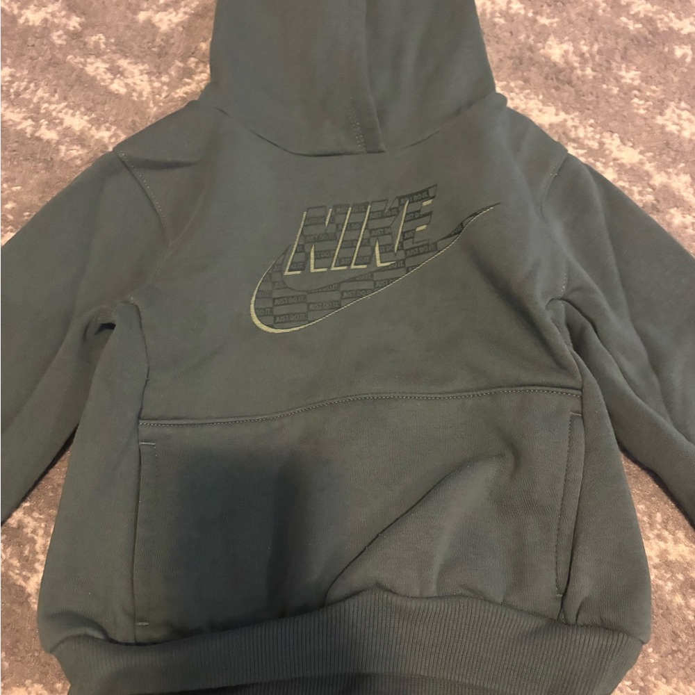 Nike Kids Dark Green Sweatpants & Hoodie Set - Picture 2 of 3